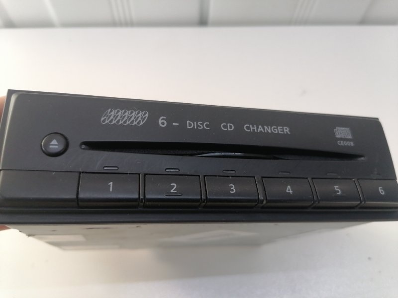 CD-чейнджер Nissan X-Trail T30