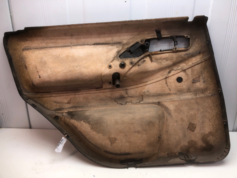 Обшивка двери Volkswagen Passat B4