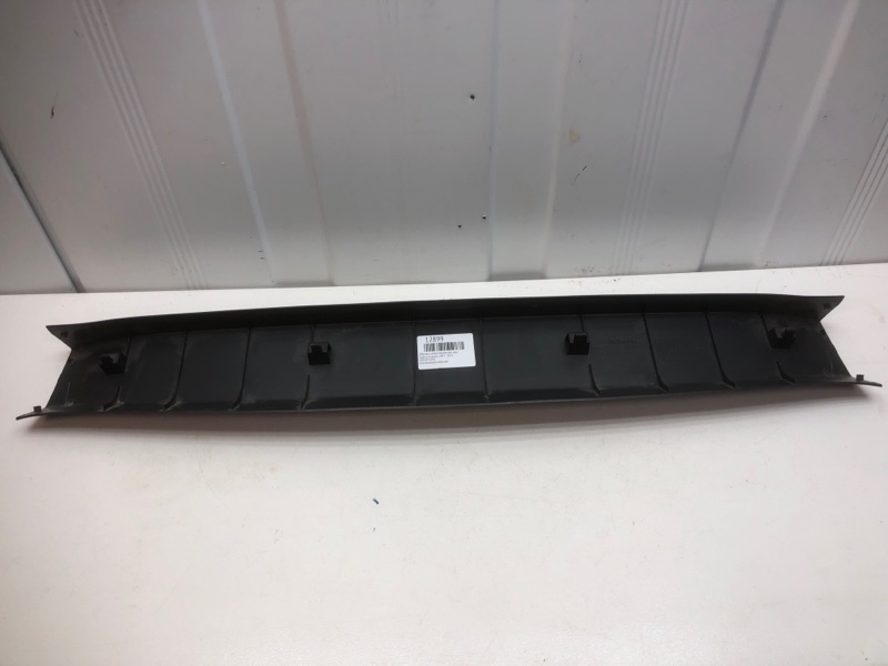 Обшивка двери багажника Subaru Impreza 2007 - 2011