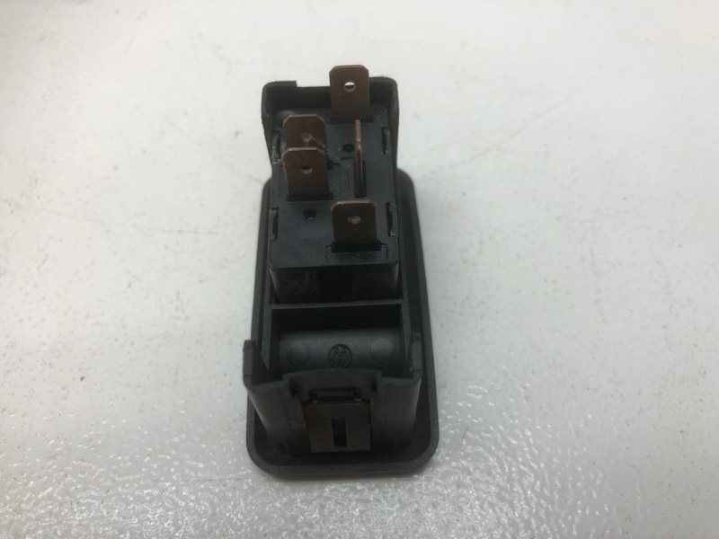 Кнопка стеклоподъемника Volkswagen Transporter T4