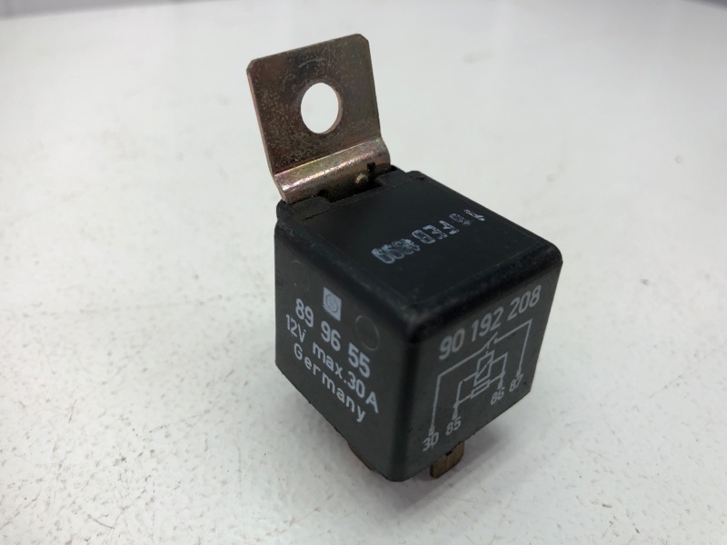 Реле GM 90192208