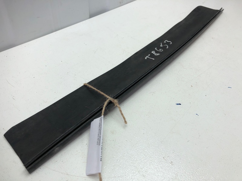 Уплотнительная резинка Mercedes M-Class W163