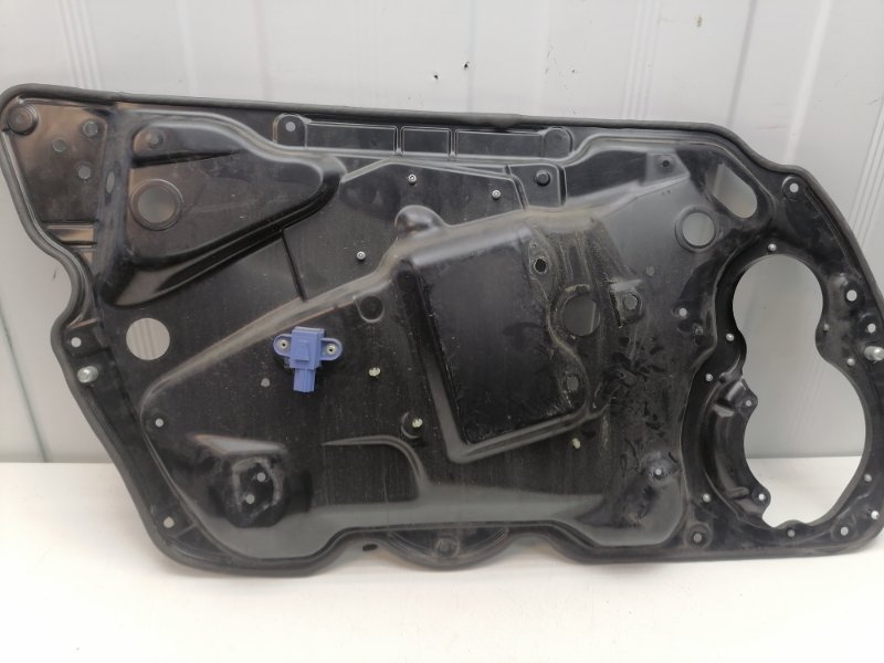 Стеклоподъемник Volkswagen Passat B6