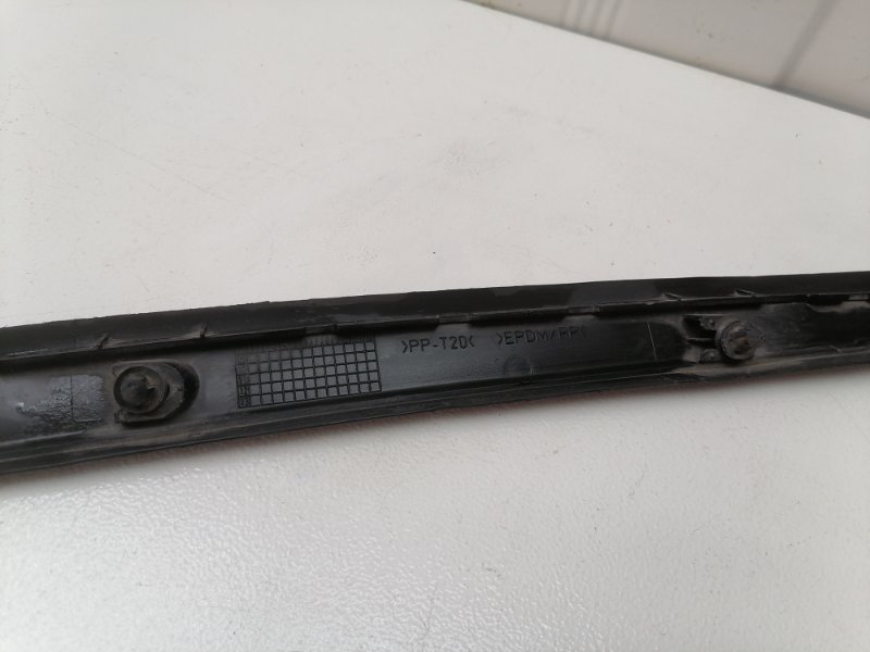 Молдинг на дверь Volkswagen Golf 5