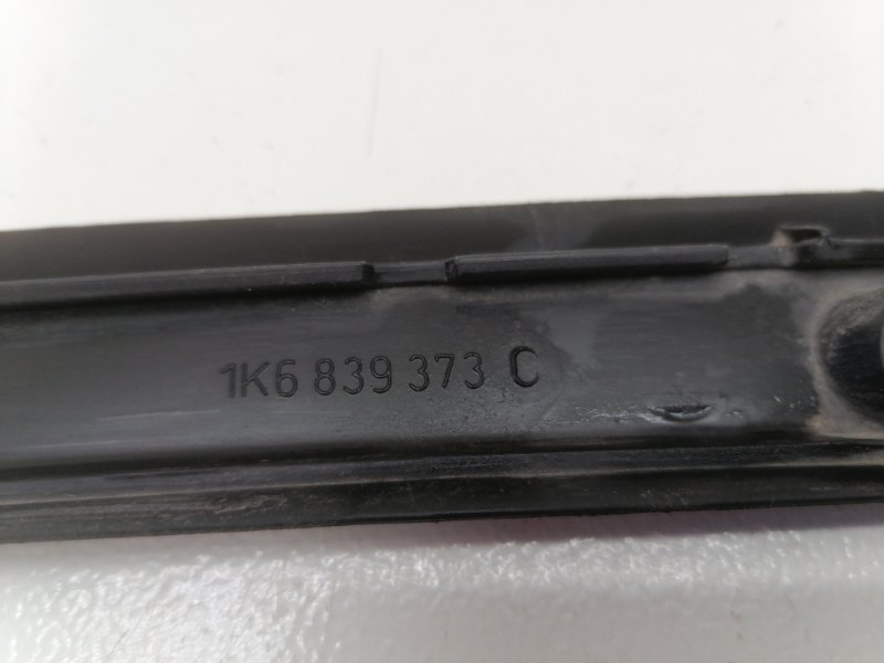 Молдинг на дверь Volkswagen Golf 5