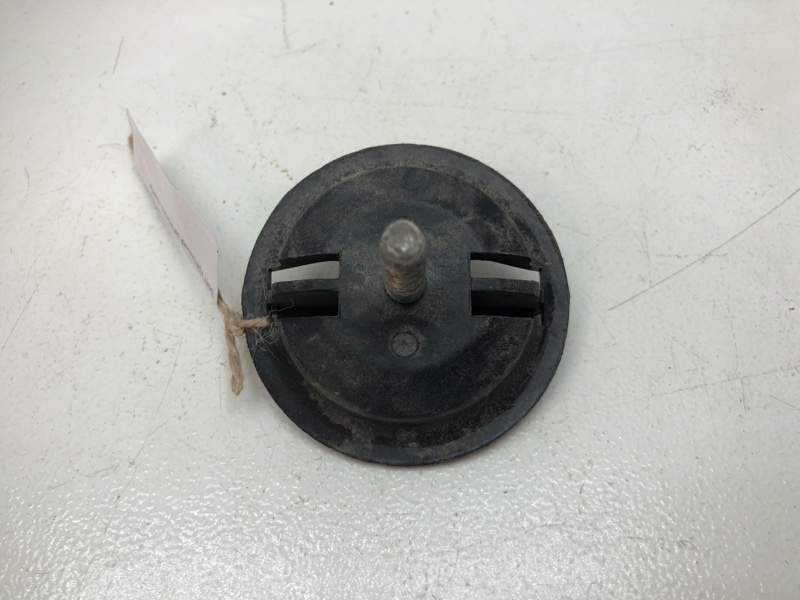 Болт крепления запасного колеса Chevrolet Aveo T250