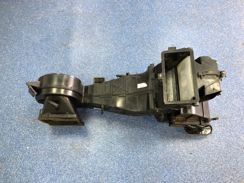 Корпус отопителя ( печки ) Volkswagen Golf 3