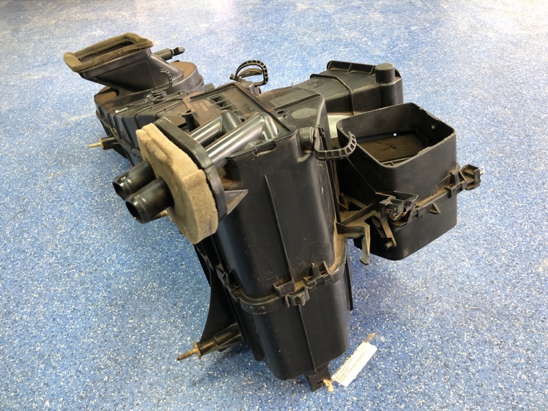 Корпус отопителя ( печки ) Volkswagen Golf 3