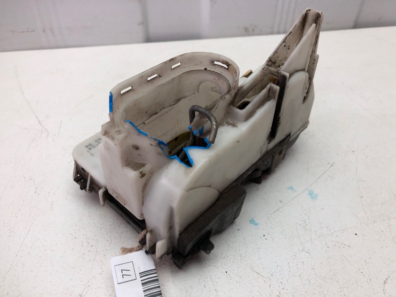 Замок двери Volkswagen Golf 3
