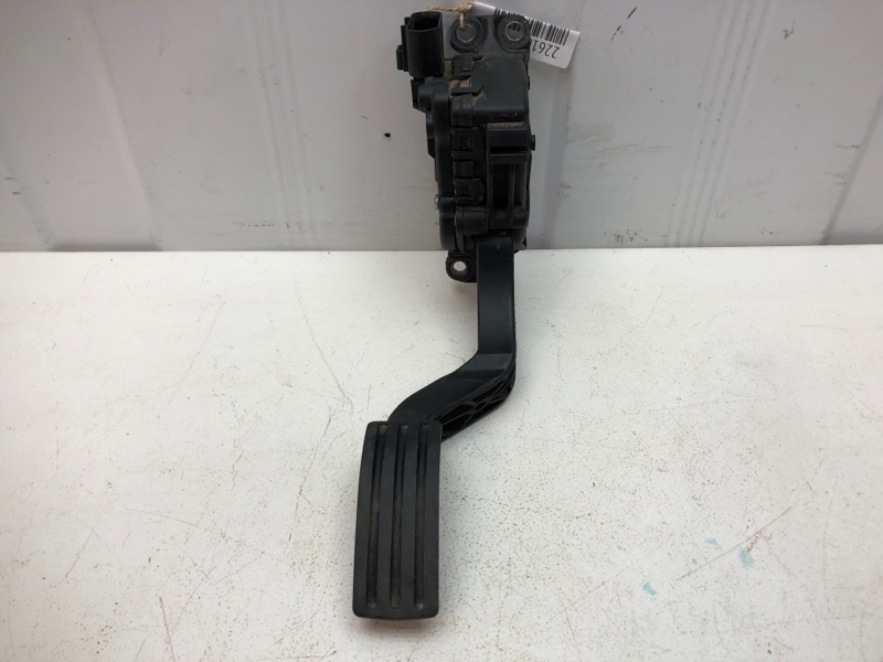 Педаль газа Ford Fusion