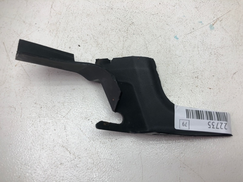 Накладка стойки лобового стекла Ford Fusion