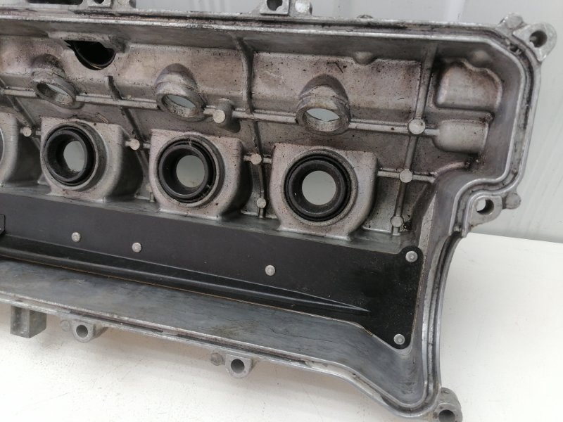 Крышка клапанов Toyota Rav4 A30