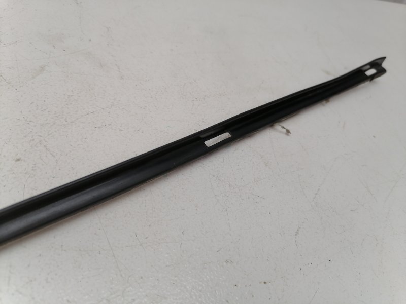 Уплотнитель двери Chevrolet Lanos