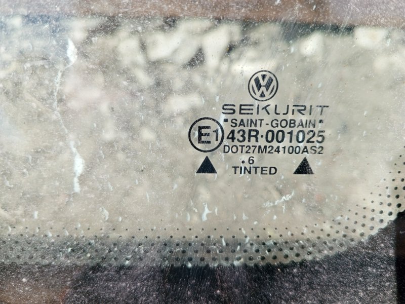 Стекло боковое Volkswagen Transporter T4