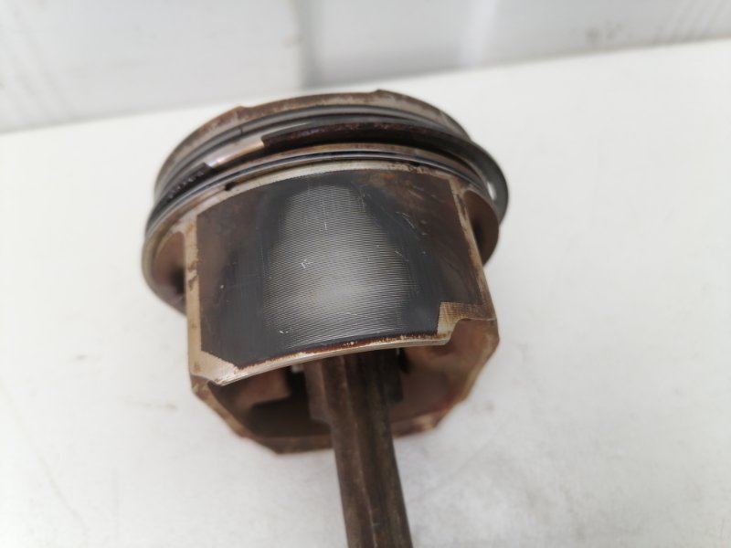 Шатун с поршнем VOLKSWAGEN BORA
