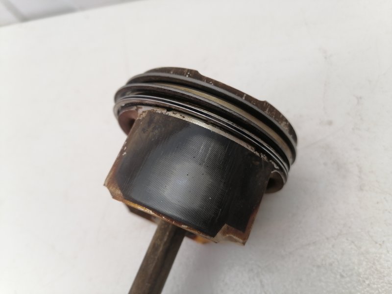 Шатун с поршнем VOLKSWAGEN BORA