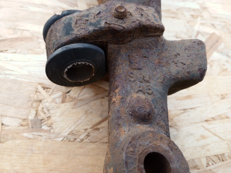 Рычаг подвески Mercedes W163