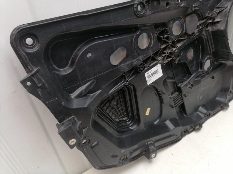 Кронштейн стеклоподъемника Ford Fusion
