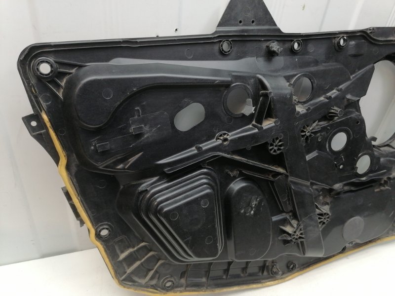 Кронштейн стеклоподъемника Ford Fusion