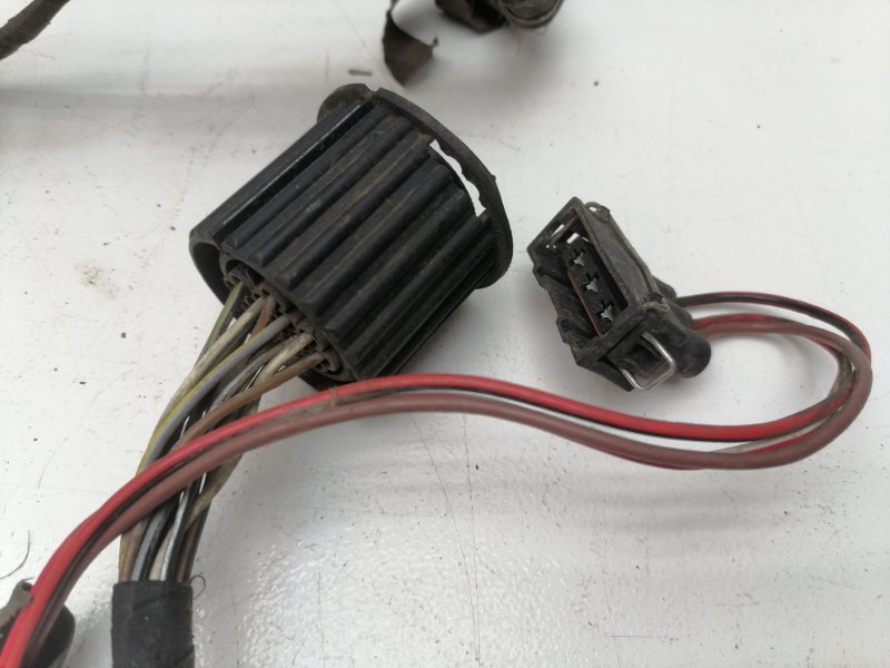 Проводка подкапотная Volkswagen Golf 3