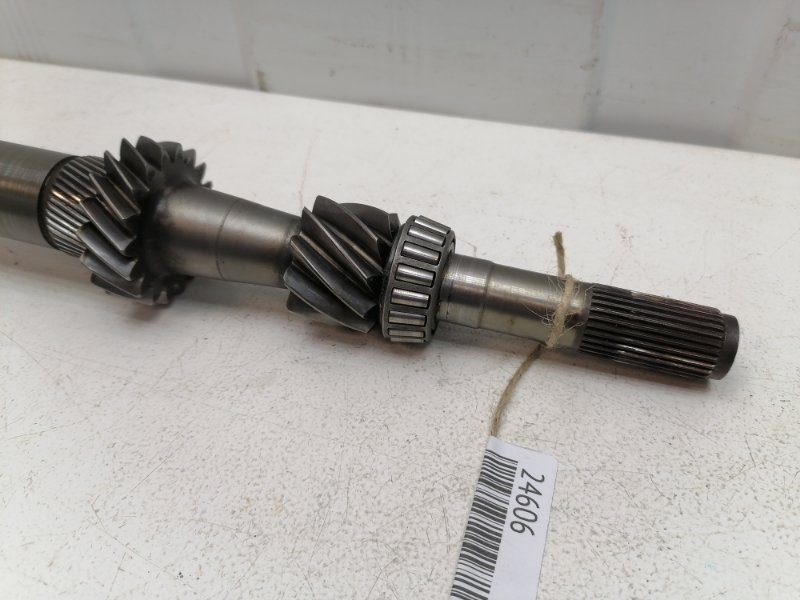 Вал кпп первичный Skoda Octavia VW AUDI
