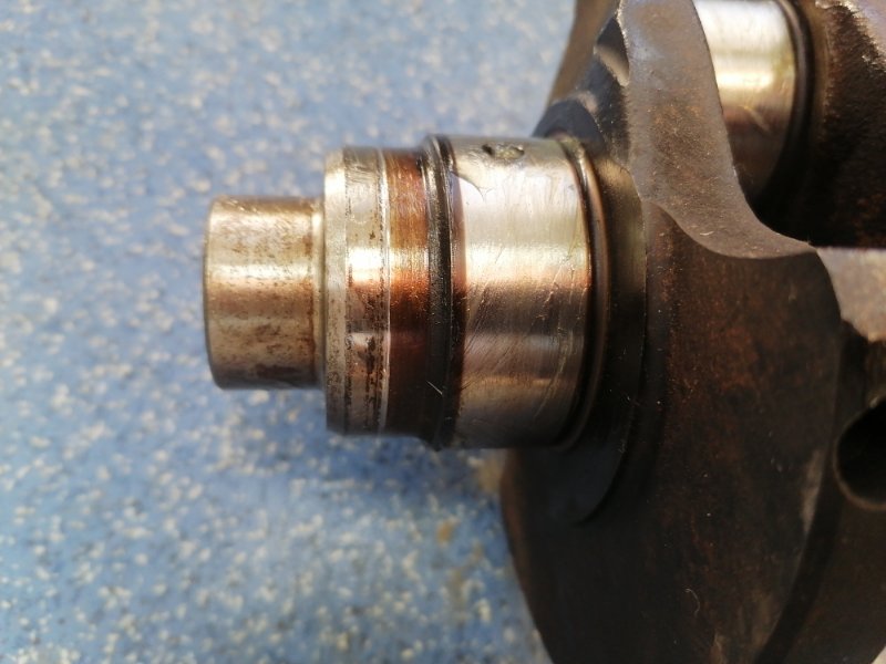 Коленвал Volvo 460