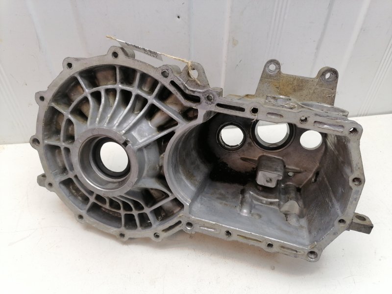 Корпус МКПП Volkswagen Transporter T4