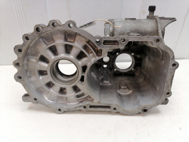 Корпус МКПП Volkswagen Golf 4