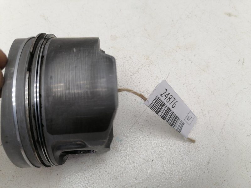 Поршень Audi A4 0.5 B5