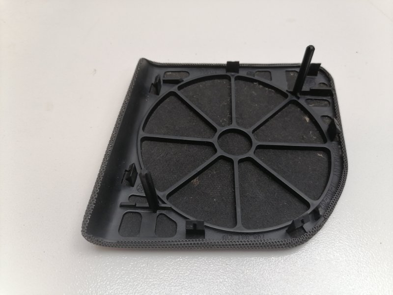 Крышка динамика Volkswagen Multivan T4
