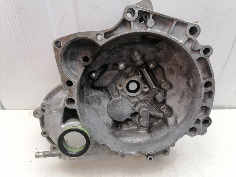 Корпус МКПП Volkswagen Golf 3