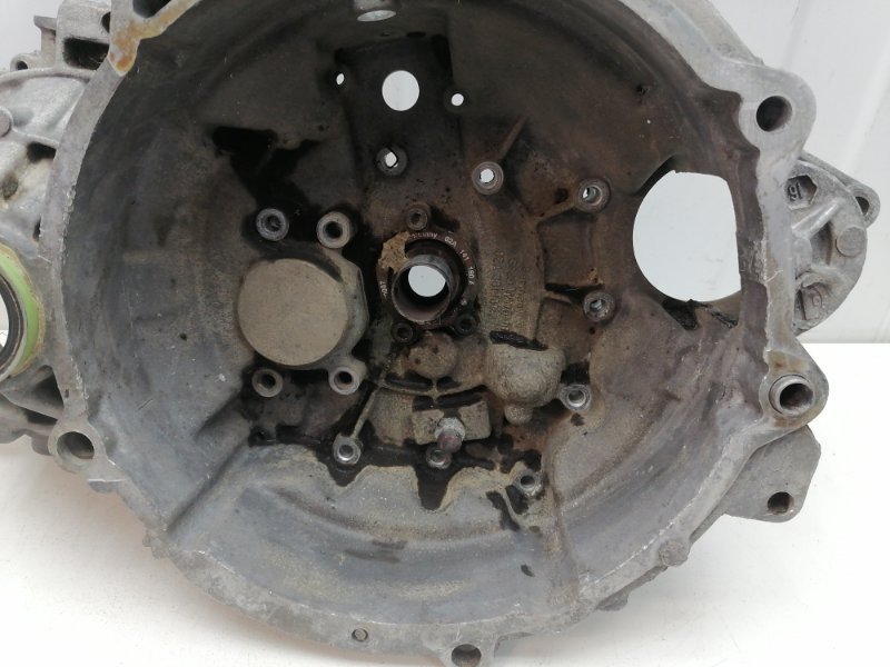 Корпус кпп Volkswagen Passat B4