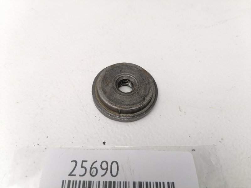 Гайка кпп Volkswagen Golf 4