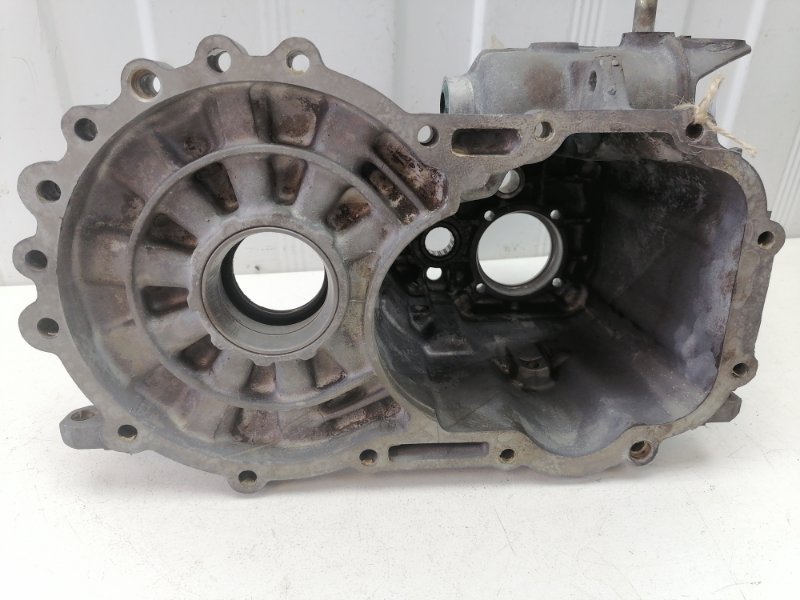 Корпус МКПП Volkswagen Golf 4