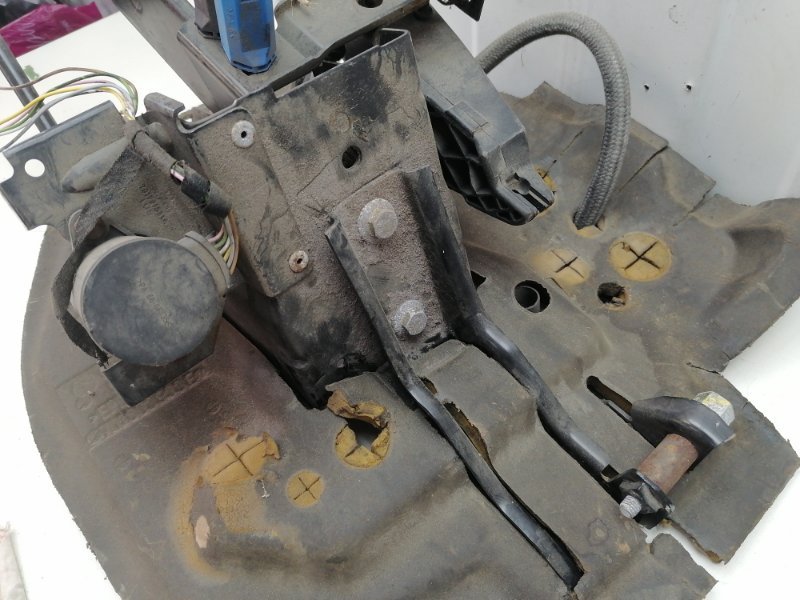 Педали Volkswagen Multivan T4