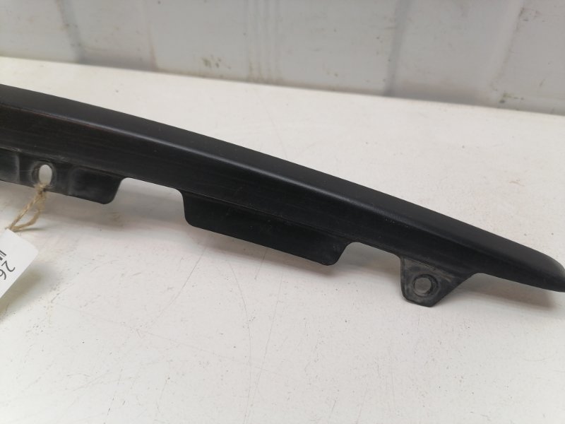 Молдинг лобового стекла Fiat Albea