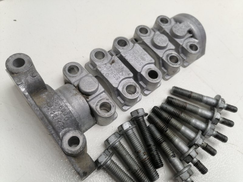 Бугель распредвала Volvo 460