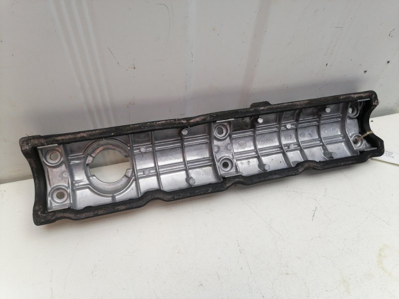 Крышка клапанов Volvo 460