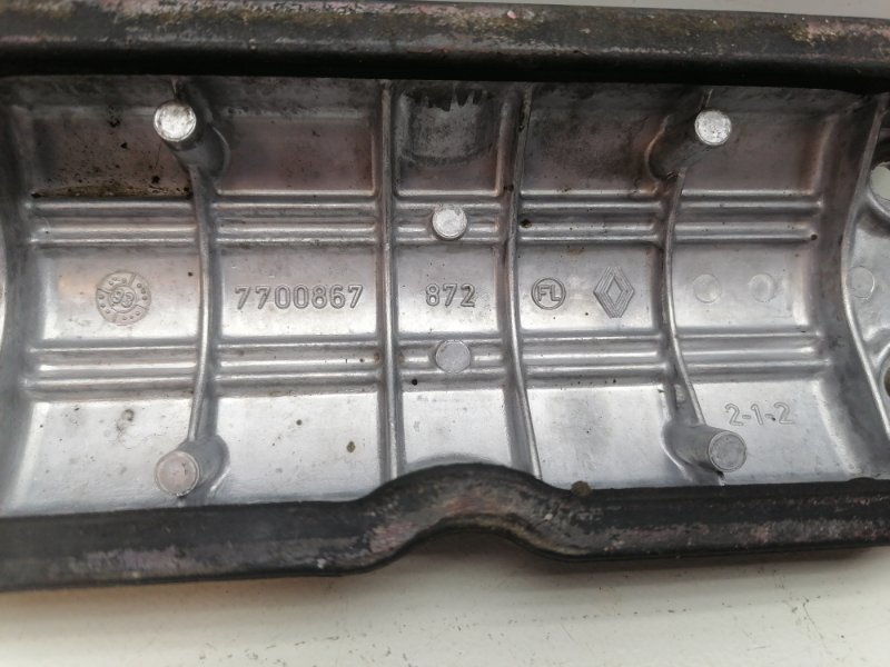 Крышка клапанов Volvo 460