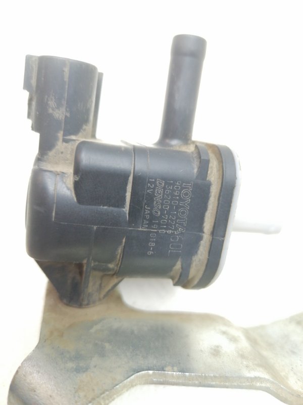 Клапан адсорбера Lexus RX200t