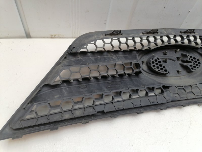 Решетка радиатора Lada Largus 2020