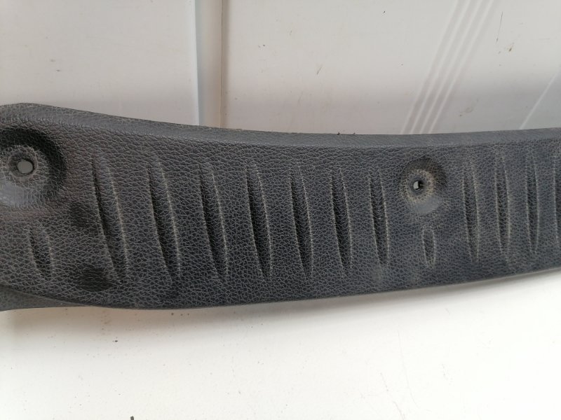 Накладка порога багажника Lada Largus 2020