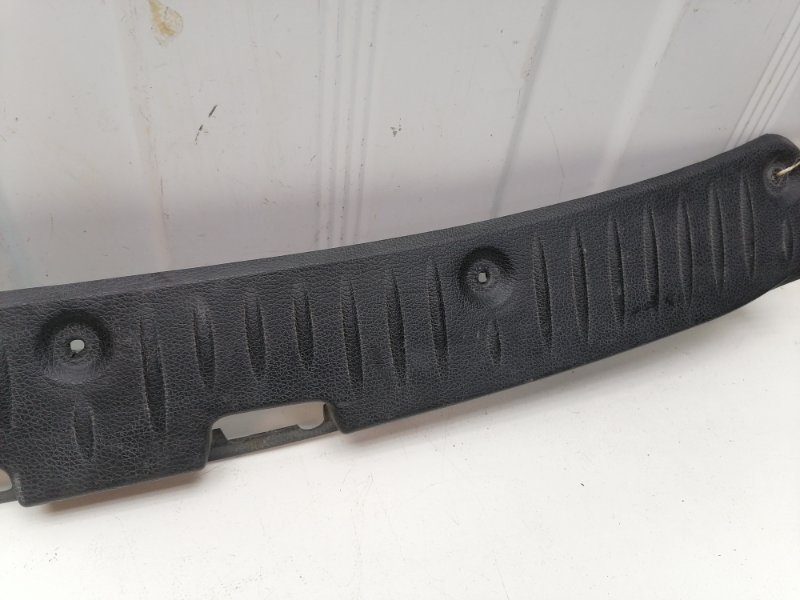 Накладка порога багажника Lada Largus 2020