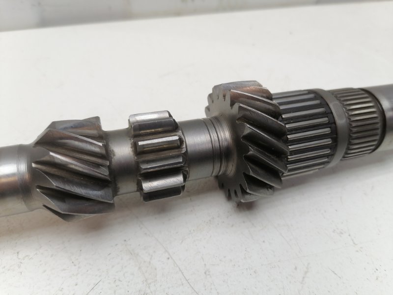 Вал кпп первичный Volkswagen Golf 4 OCTAVIA