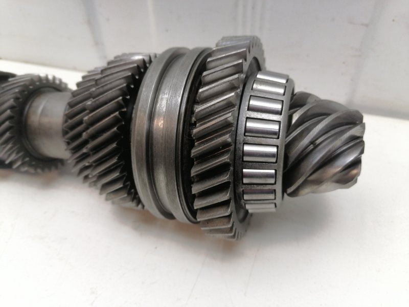 Вал кпп вторичный Audi 80 B3