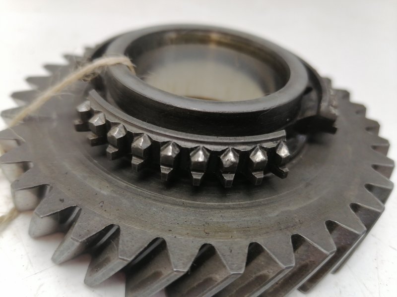 Шестерня заднего хода Audi 80 B3