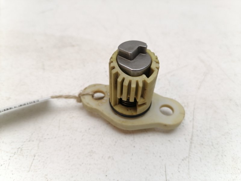 Опора вилки кпп Audi 80 B3