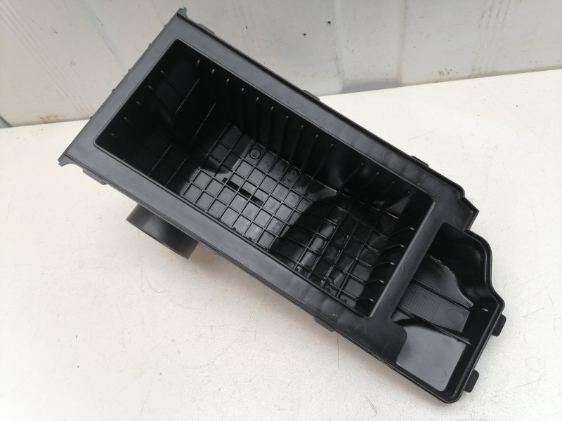 Корпус воздушного фильтра Lada Largus