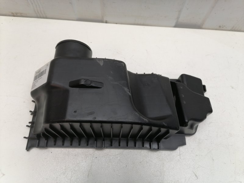 Корпус воздушного фильтра Lada Largus