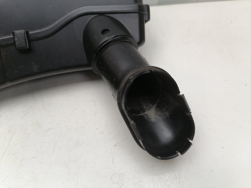 Резонатор воздушного фильтра Lada Largus